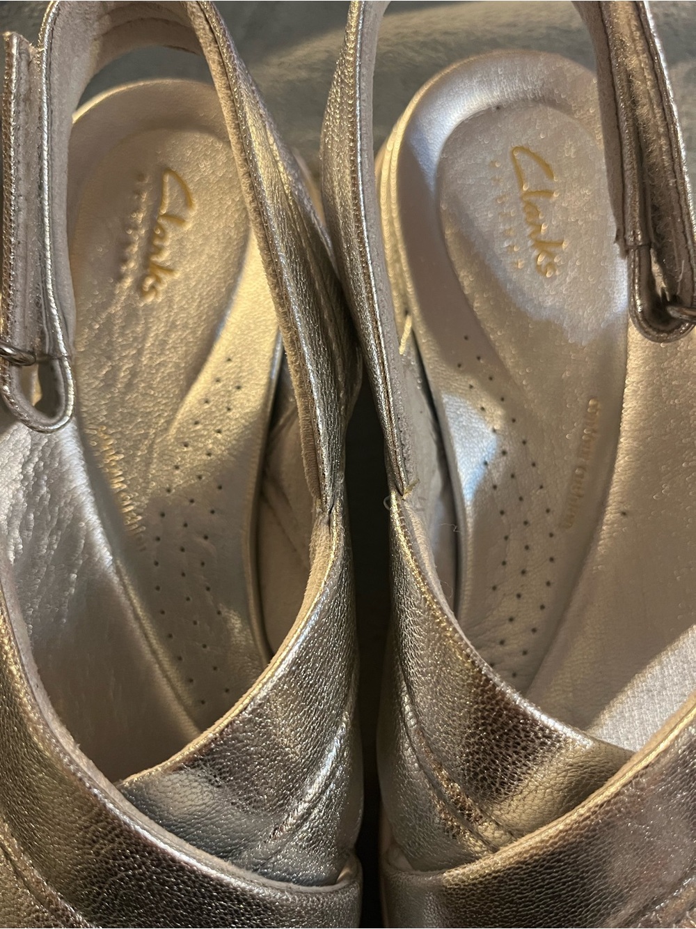 Clark’s Artisan Tuscan Cross Silver Leather Women’s Sandals Contour Cushion 9.5 - Picture 11 of 12